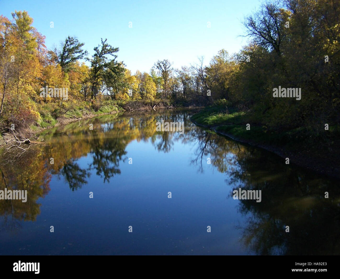 Usfwsmtnprairie 5333029175 Souris River von Johnson-Brücke Stockfoto