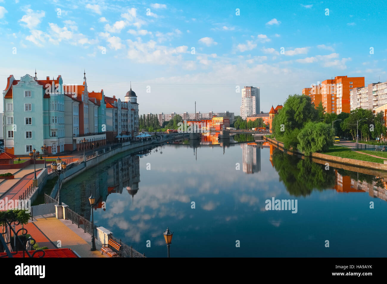 Schöne Aussicht auf das Zentrum von Kaliningrad Stadt und Pregolya River, Russland, Europa Stockfoto