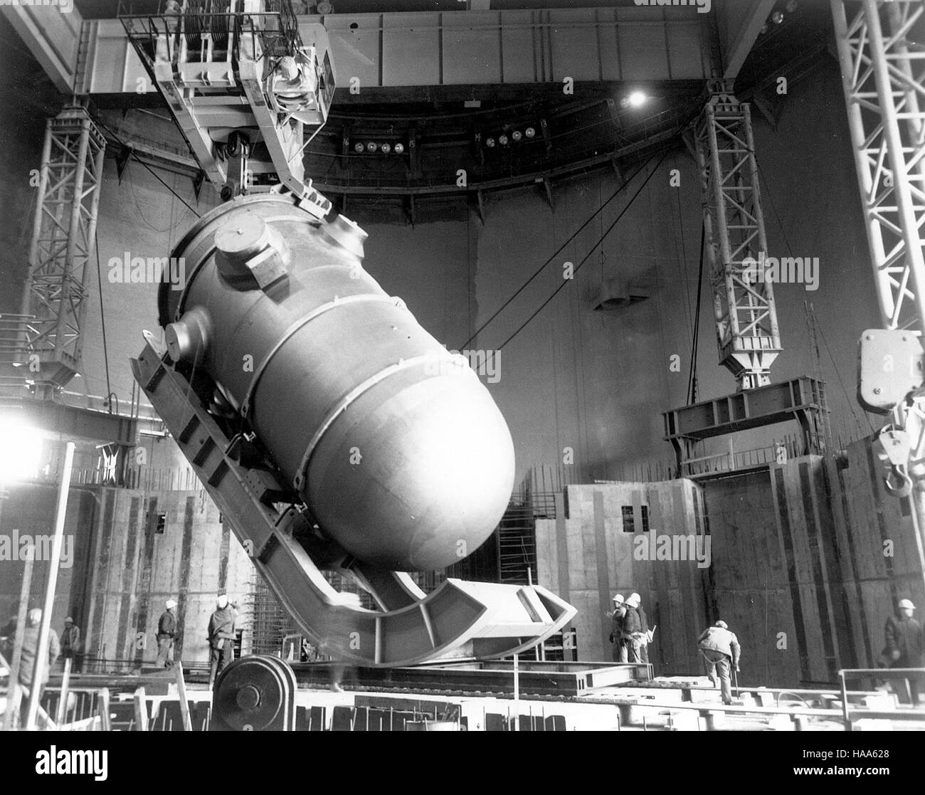 Dieses Bild des US-Energieministeriums zeigt eine Landschaft innerhalb eines Nationalparks und hebt die einzigartigen geologischen und ökologischen Besonderheiten hervor. Der Park ist Teil der nationalen Bemühungen, die natürlichen Ressourcen zu erhalten und das ökologische Gleichgewicht zu erhalten. Stockfoto