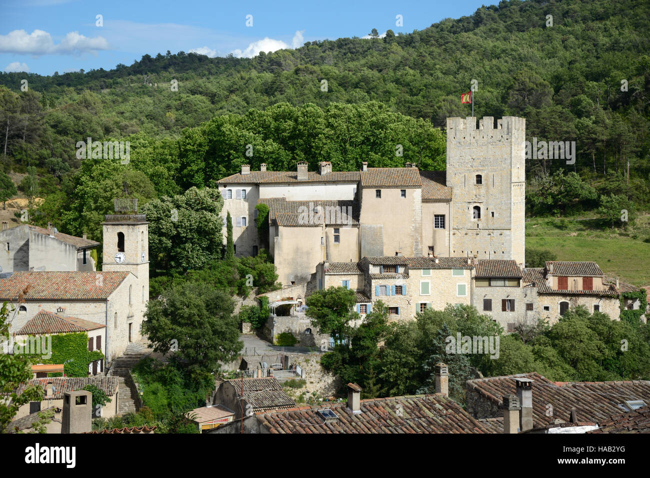 Wohnturm oder Esparron Schloss und Dorf Esparron Alpes-de-Haute-Provence Provence Frankreich Stockfoto