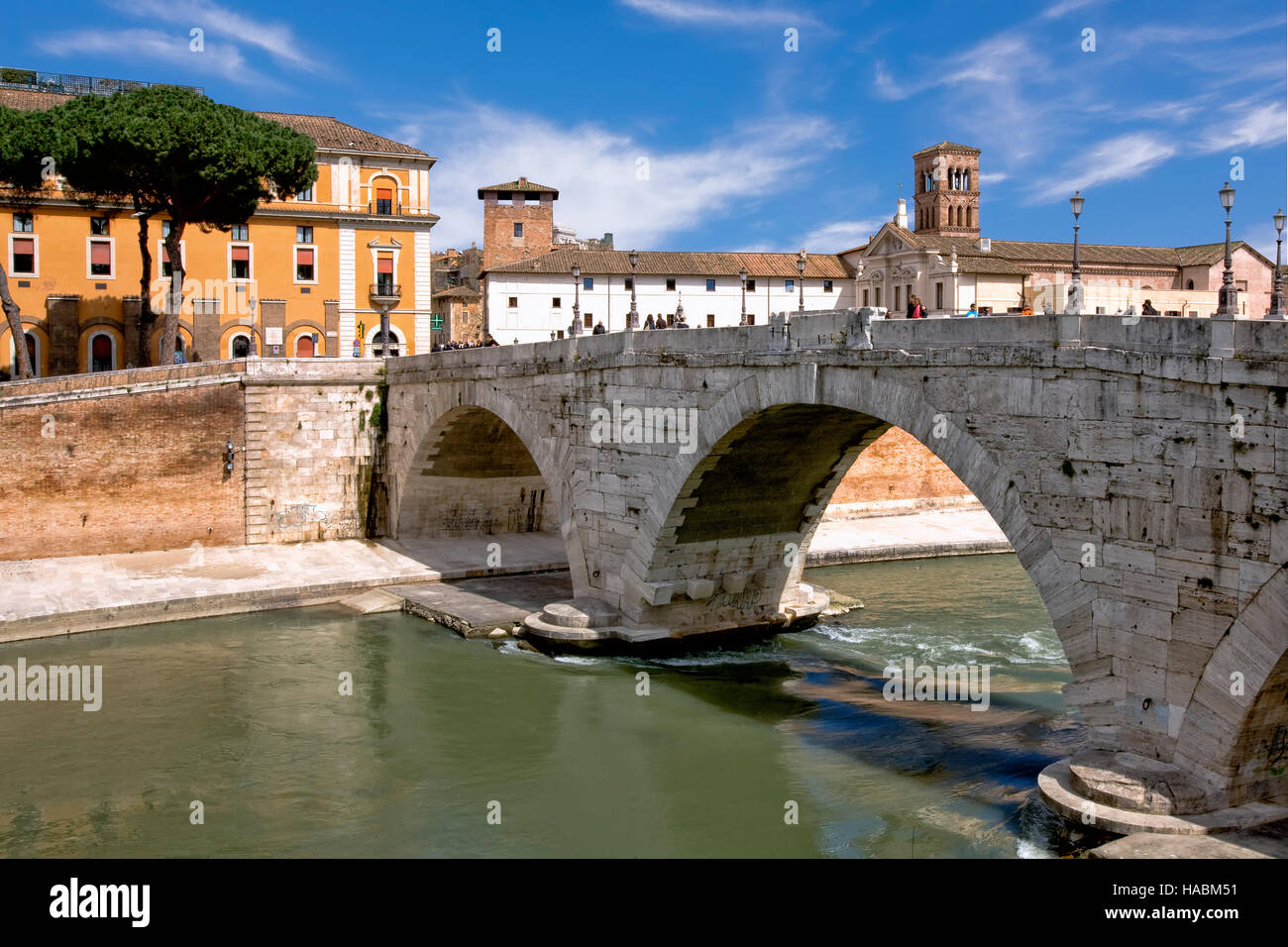 Cestio Brücke und Isola Tiberina, Rom Stockfoto