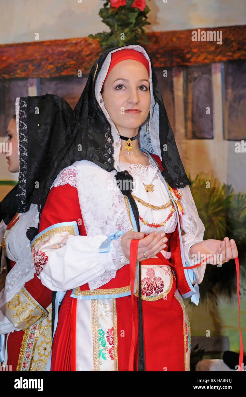 Ritual der Su Composidori dressing, Sartiglia fest, Oristano, Sardinien, Italien, Europa Stockfoto