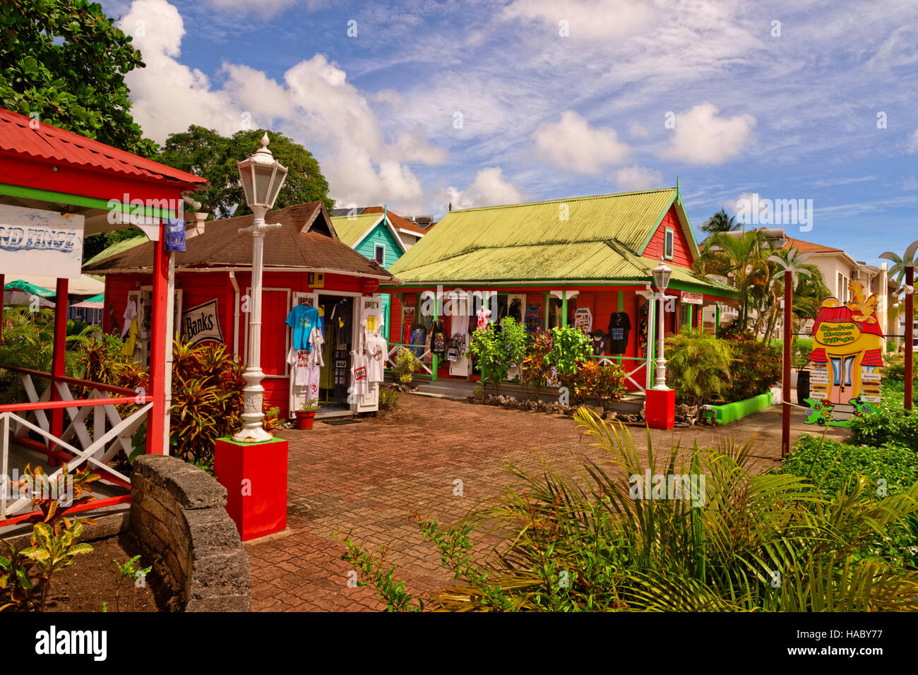 Kolonialen Bungalow Stil Boutiquen in Dover, St. Lawrence Gap, Barbados, Karibik. Stockfoto