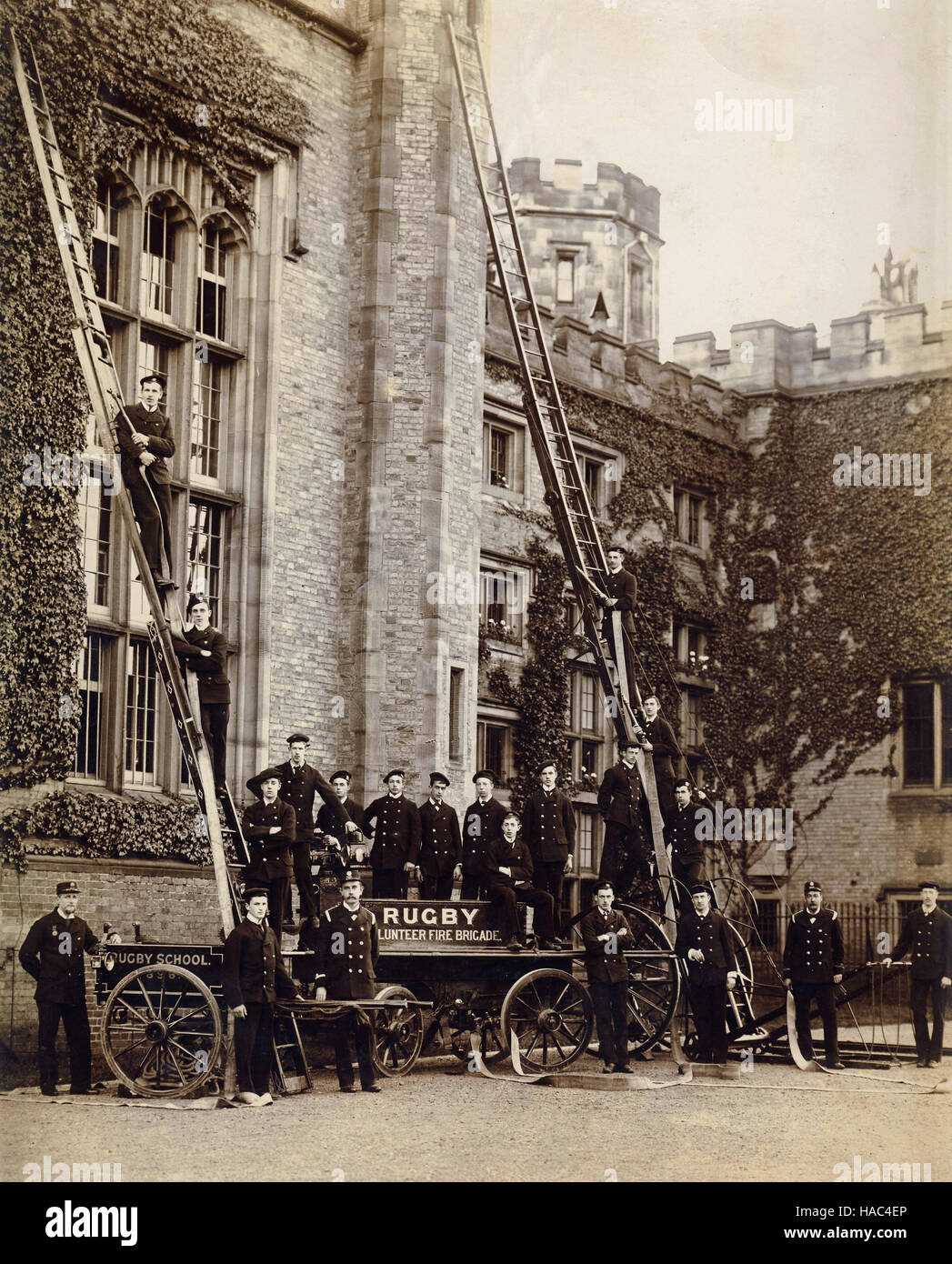 Historisches Archiv Bild der Rugby School Freiwillige Feuerwehr 1900 Stockfoto