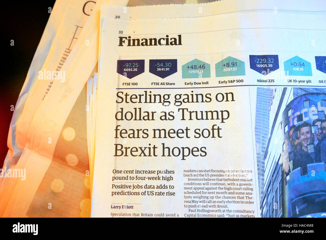 Die terling Gewinne auf Dollar als Trumpf Ängste weichen Brexit hofft, "Finanzielle Artikel der britischen Zeitung The Guardian papers 5 Nov 2016 treffen Stockfoto