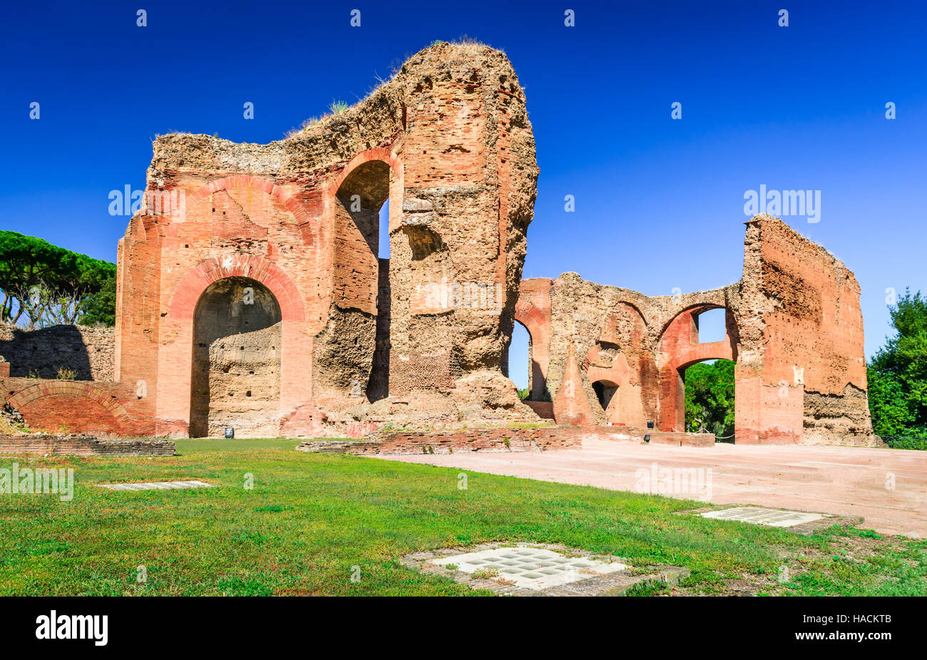 Rom, Italien. Caracalla-Thermen, antike Ruinen von römischen öffentlichen Thermen von Kaiser Caracalla, zwischen 212 und 216AD gebaut. Stockfoto