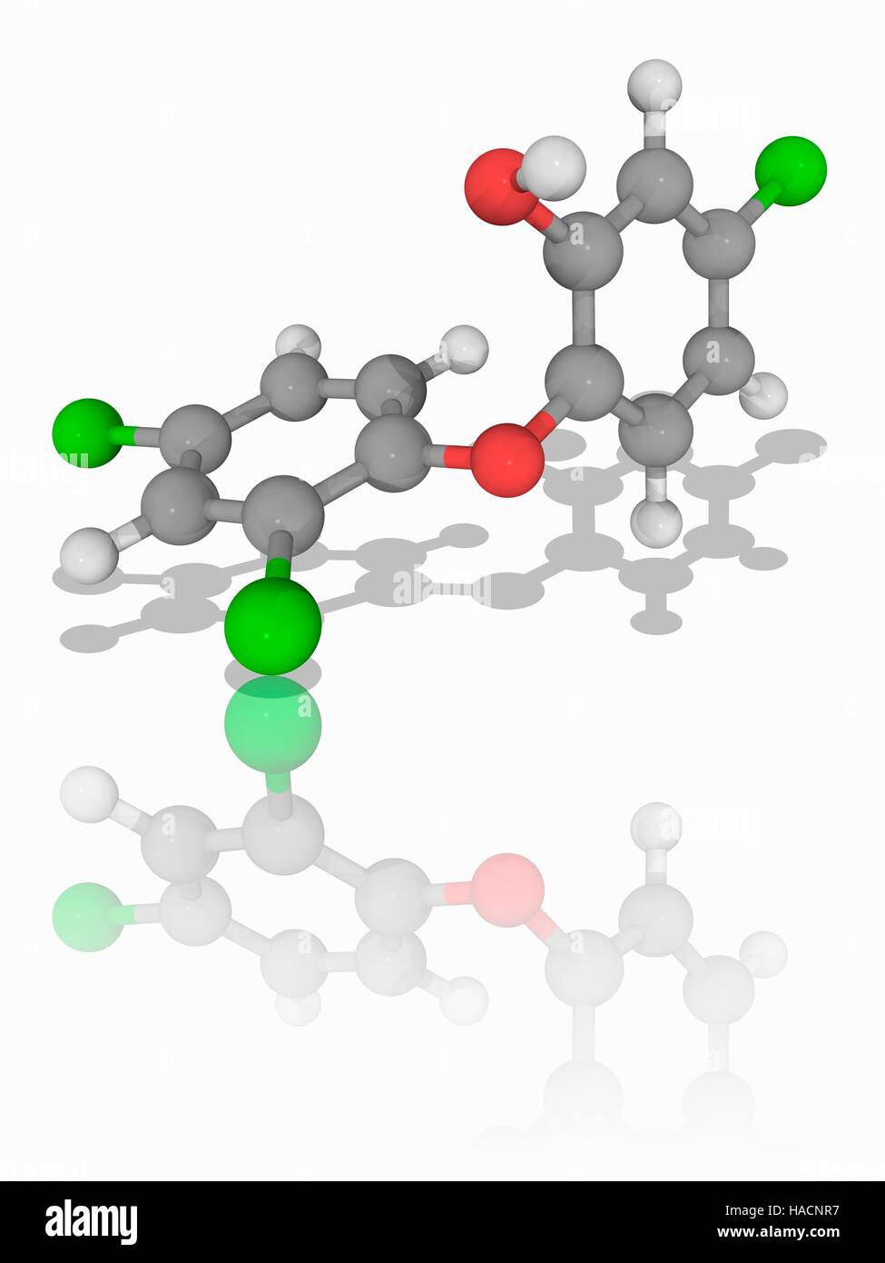 Triclosan. Molekulares Modell des organischen Verbindung Triclosan (C12. H7. Cl3.O2), das fungiert als Vermittler antibakterielle und antimykotische. Atome als Kugeln dargestellt werden und sind farblich gekennzeichnet: Kohlenstoff (grau), Wasserstoff (weiß), Sauerstoff (rot) und Chlor (grün). Abbildung. Stockfoto