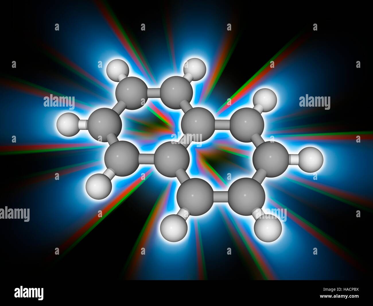 Naphthalin. Molekulares Modell des organischen Verbindung Naphthalin (C10. H8), eine weiße, kristalline Pulver am besten bekannt als der Hauptbestandteil von Mottenkugeln. Es ist die einfachste polyzyklischer aromatischer Kohlenwasserstoffe. Atome als Kugeln dargestellt werden und sind farblich gekennzeichnet: Kohlenstoff (grau) und Wasserstoff (weiß). Abbildung. Stockfoto