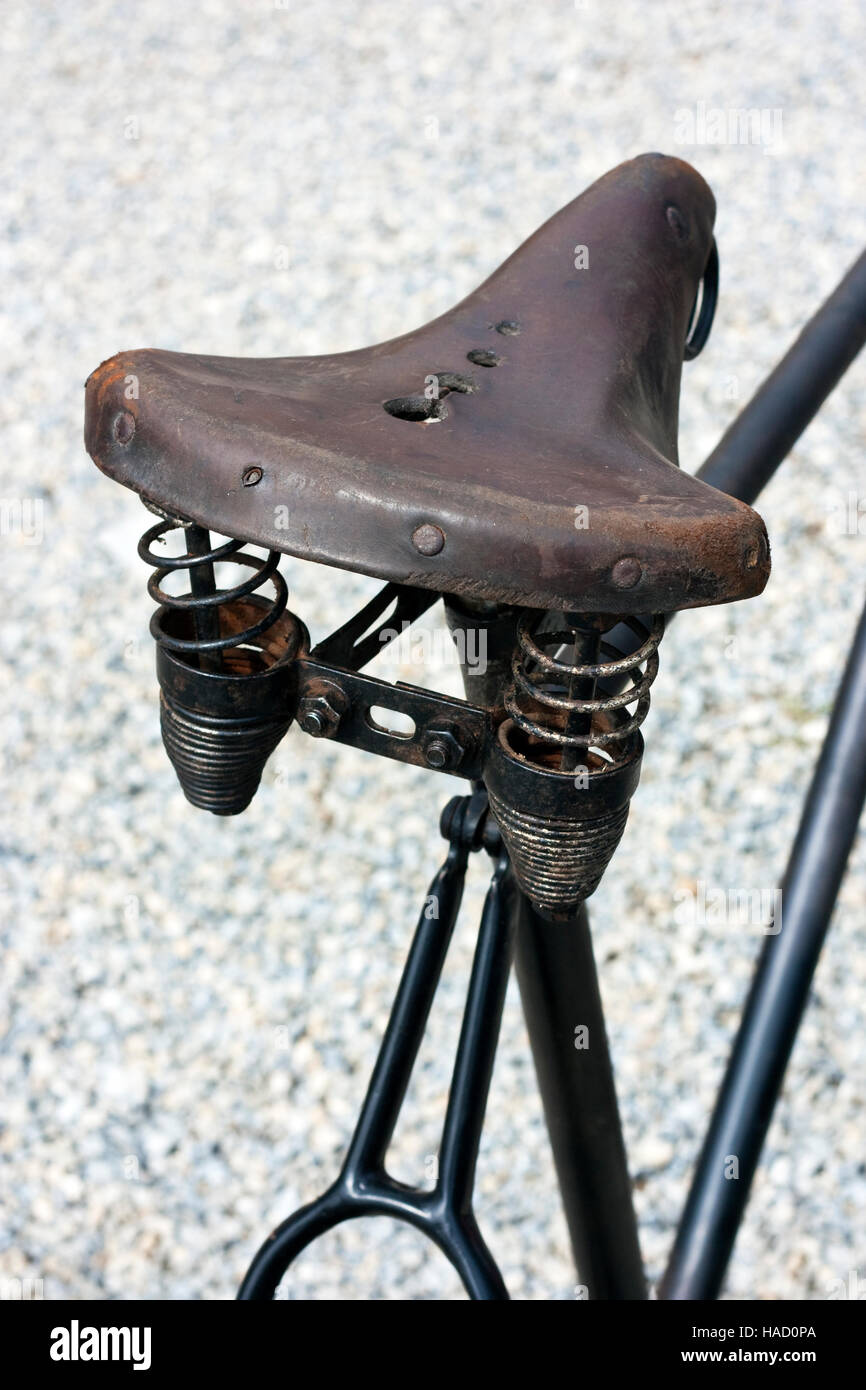 Schwarzer fahrradsattel -Fotos und -Bildmaterial in hoher Auflösung – Alamy