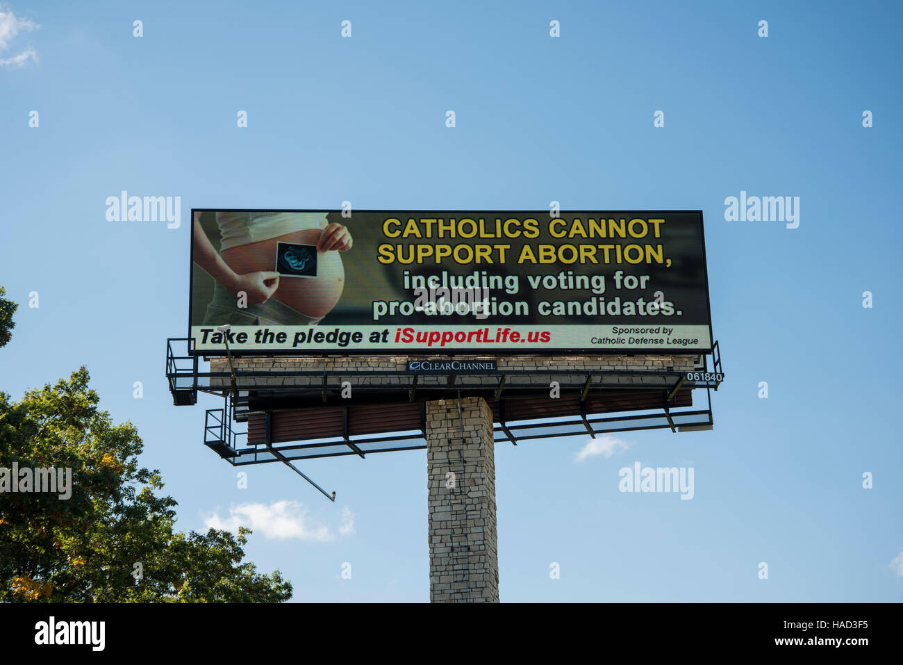 Shoreview, Minnesota. Anti-Abtreibungs-Plakatwand Aufmachungen von der katholischen Defense League of Minnesota Stockfoto