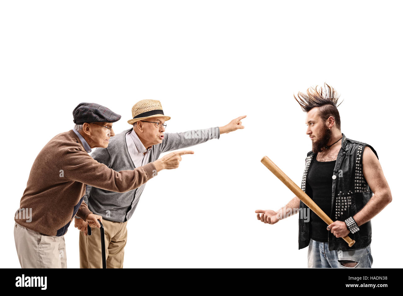 Zwei ältere Männer Streit mit einem punker isoliert auf weißem Hintergrund Stockfoto