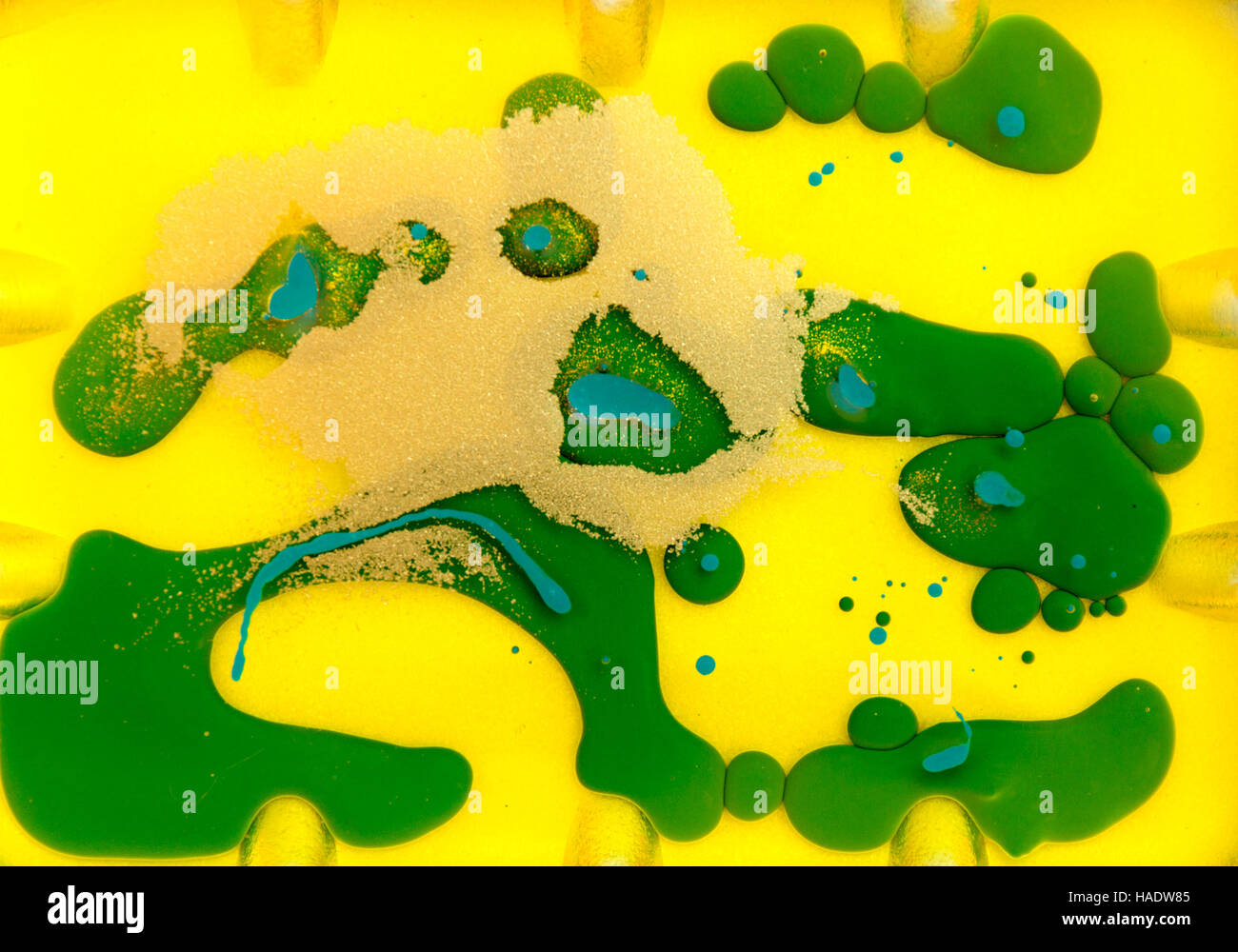 Gelbe und grüne Acryl handgezeichnete Abbildung Marmorierung Stockfoto