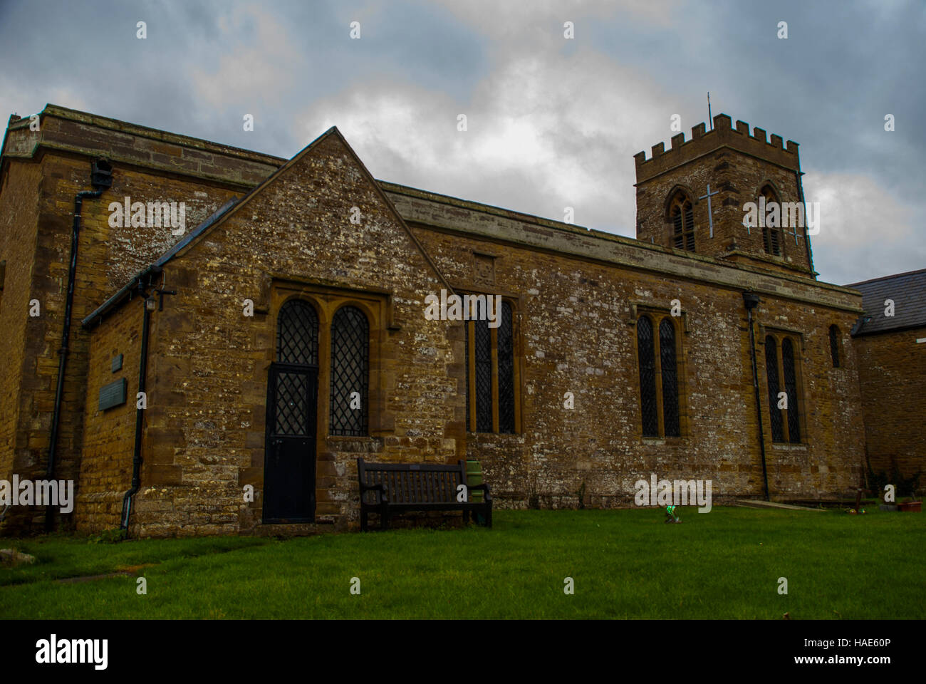 Tief im Herzen von Northampton eine schöne alte Kirche ist St. Johns Church Stockfoto