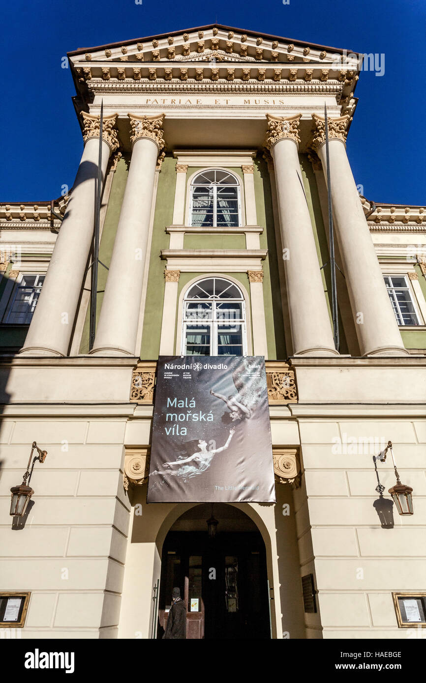 Prager Opernhaus das Ständetheater, Stavovske divadlo ist ein historisches Theater in Prag. Uraufgeführt Mozarts Don Giovanni Tschechische Republik Stockfoto