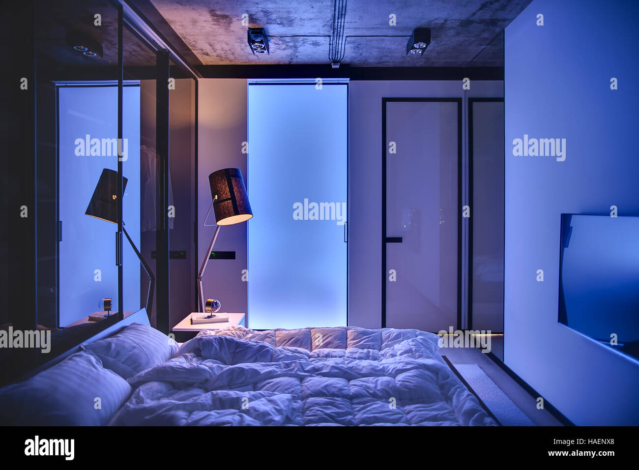 Schlafzimmer im Loft-Stil Stockfoto
