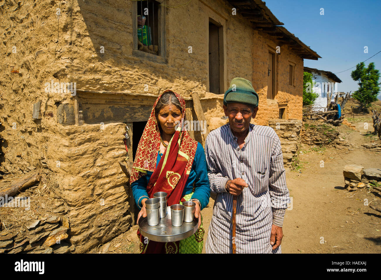 Menschen aus dem Dorf Tulla Kote in der Gegend von Talas des, berühmt durch Jim Corbett in seinem Buch The Temple Tigers, Uttarakhand, Indien Stockfoto