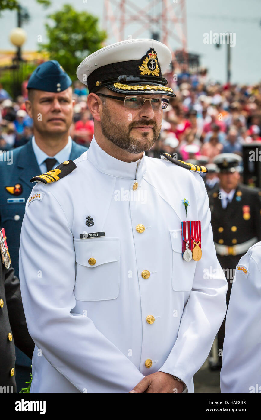 Der Canada Day Tag Gedenkgottesdienst am Kriegerdenkmal in St. John's, Neufundland und Labrador, Kanada. Stockfoto