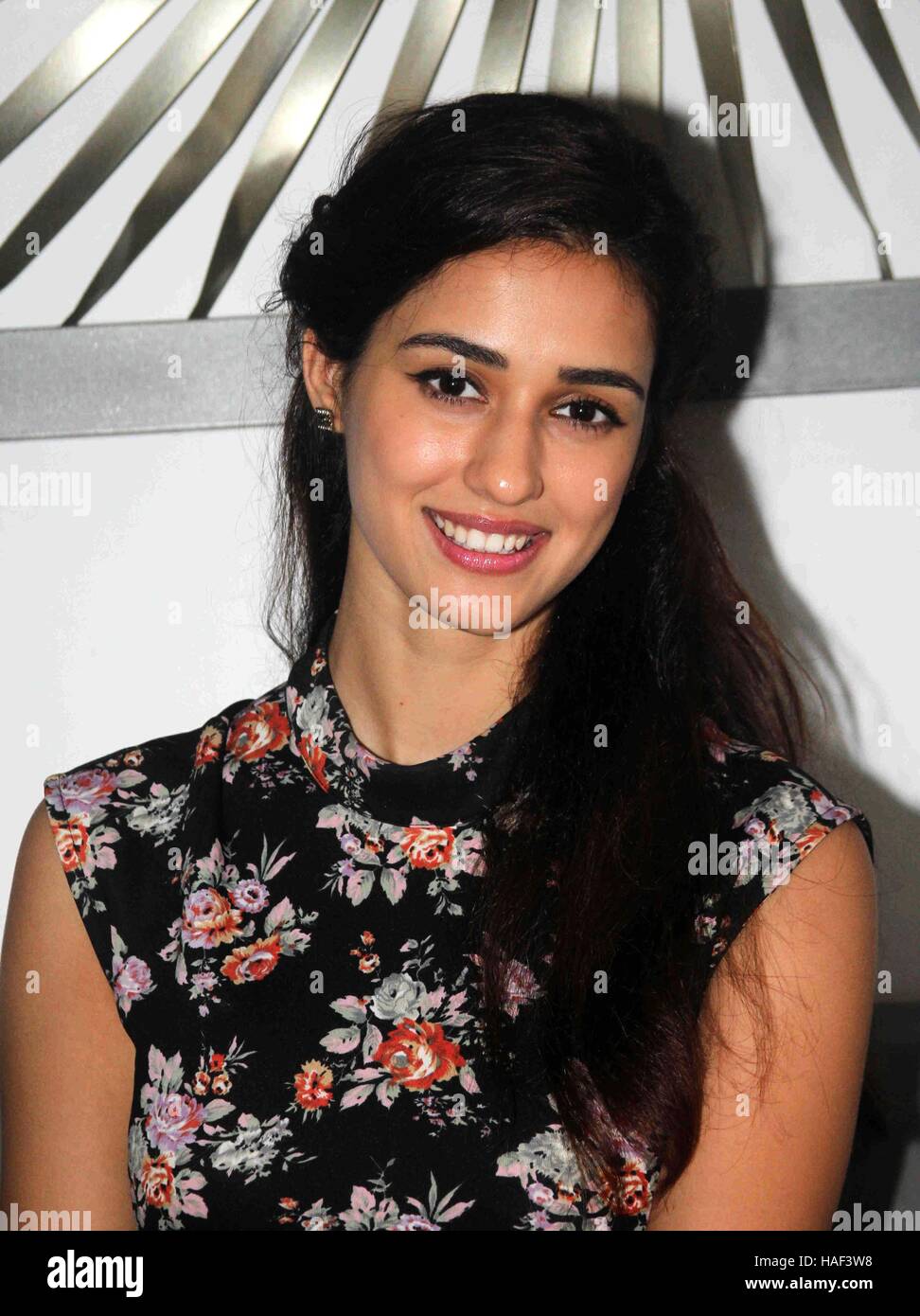 Bollywood-Schauspieler Disha Patani während der Interaktion des Films M S Dhoni in Mumbai, Indien am 23. September 2016. Stockfoto