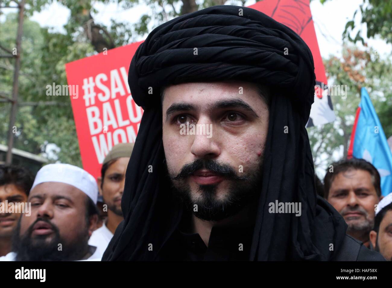 Baloch Führer Dilshad Mazdak Baloch alle Indien Baloch Einheit Forum, Stufen protestieren gegen Pakistan Hochkommissariat New Delhi Stockfoto