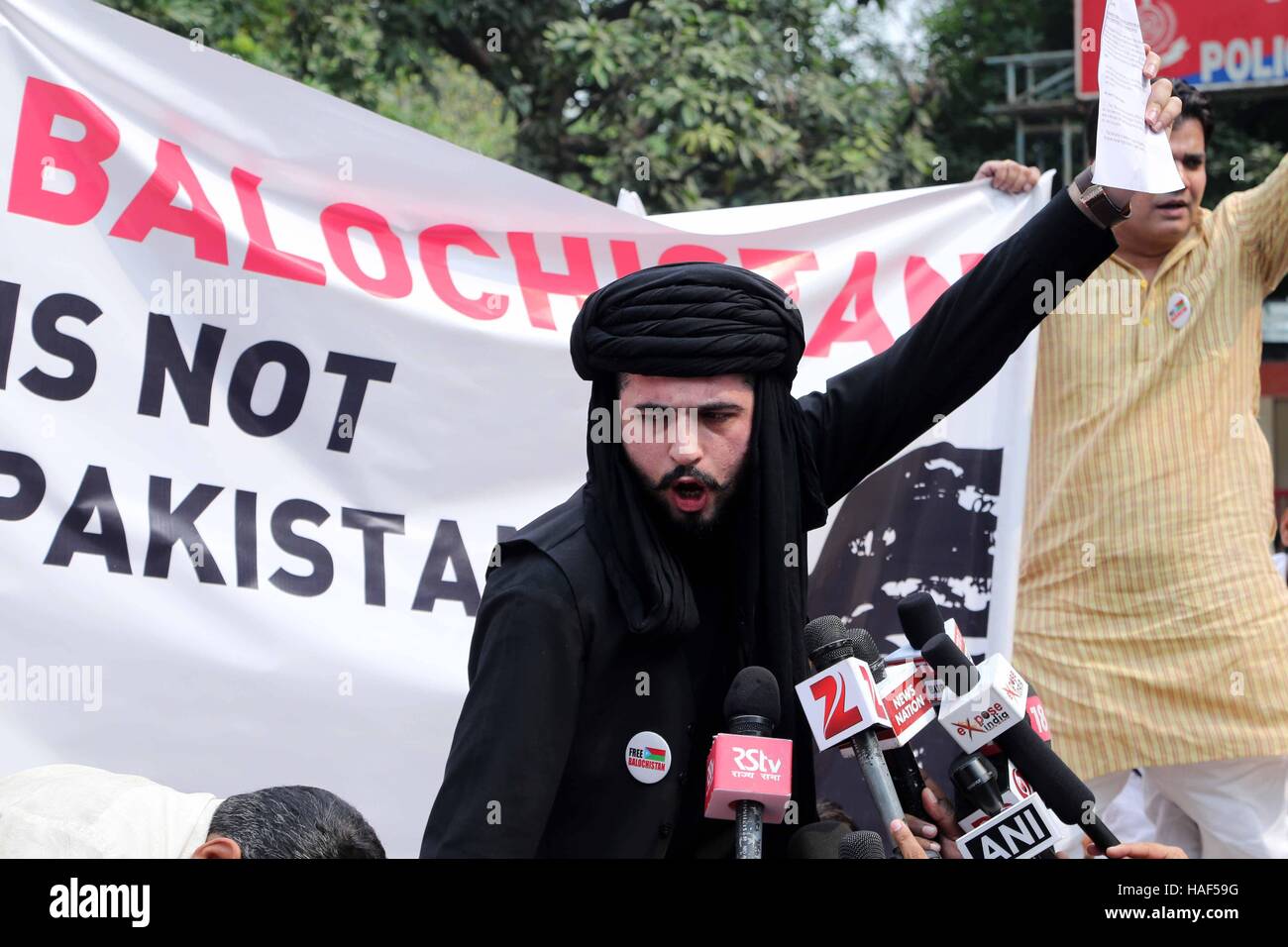 Baloch Führer Dilshad Mazdak Baloch alle Indien Baloch Einheit Forum, Stufen protestieren gegen Pakistan Hochkommissariat New Delhi Stockfoto