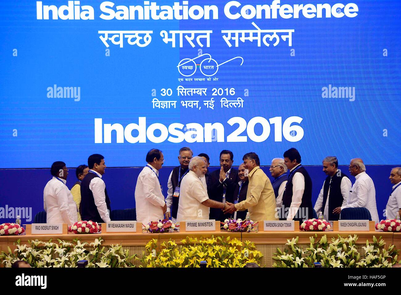 Prime Minister Narendra Modi N Chandrababu Naidu Einweihungsfeier von Indien Sanitation Conference New Delhi Stockfoto