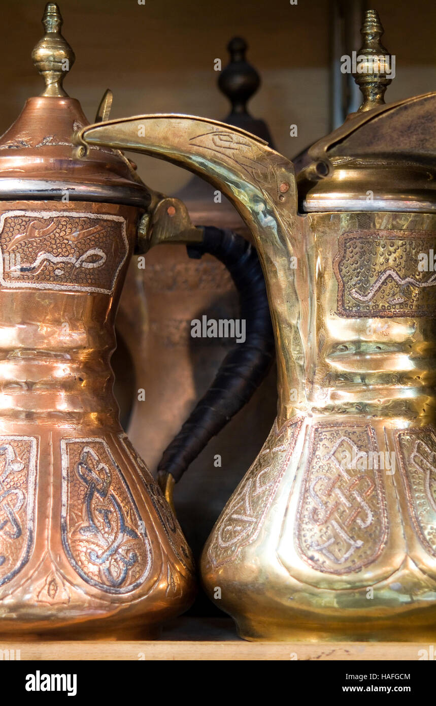 Schmuckstücke in Soubhi Al Khayat, eine Boutique in der alten Stadt von Damaskus, Syrien Stockfoto