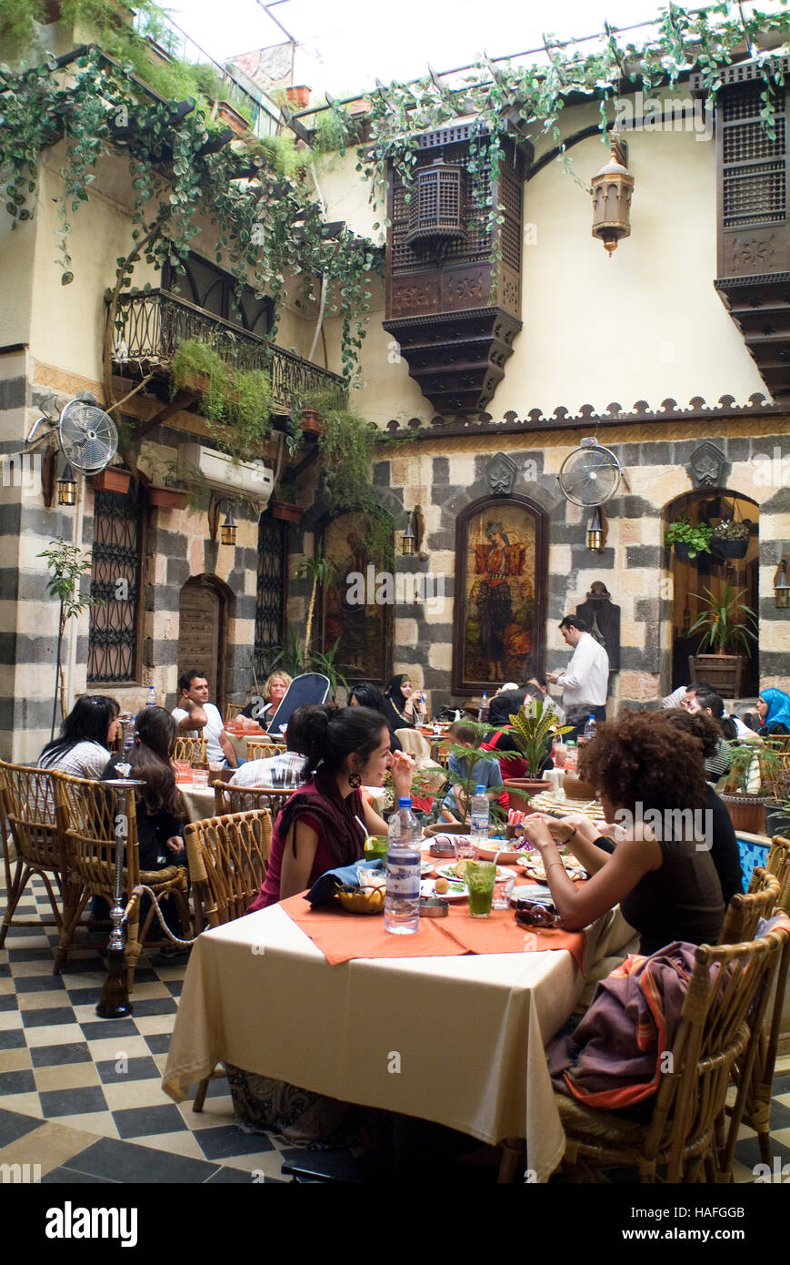 American Diner Restaurant Bab Al Hara in der alten Stadt von Damaskus in Syrien. Stockfoto