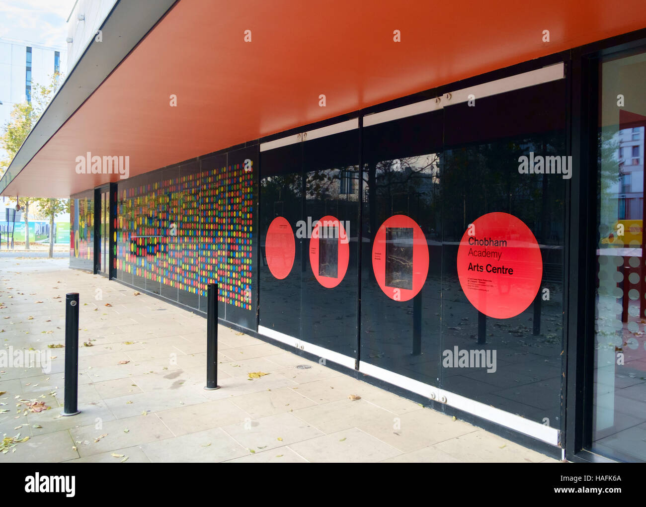 Eingang zum Chobham Academy School, East Village E20, London UK Stockfoto