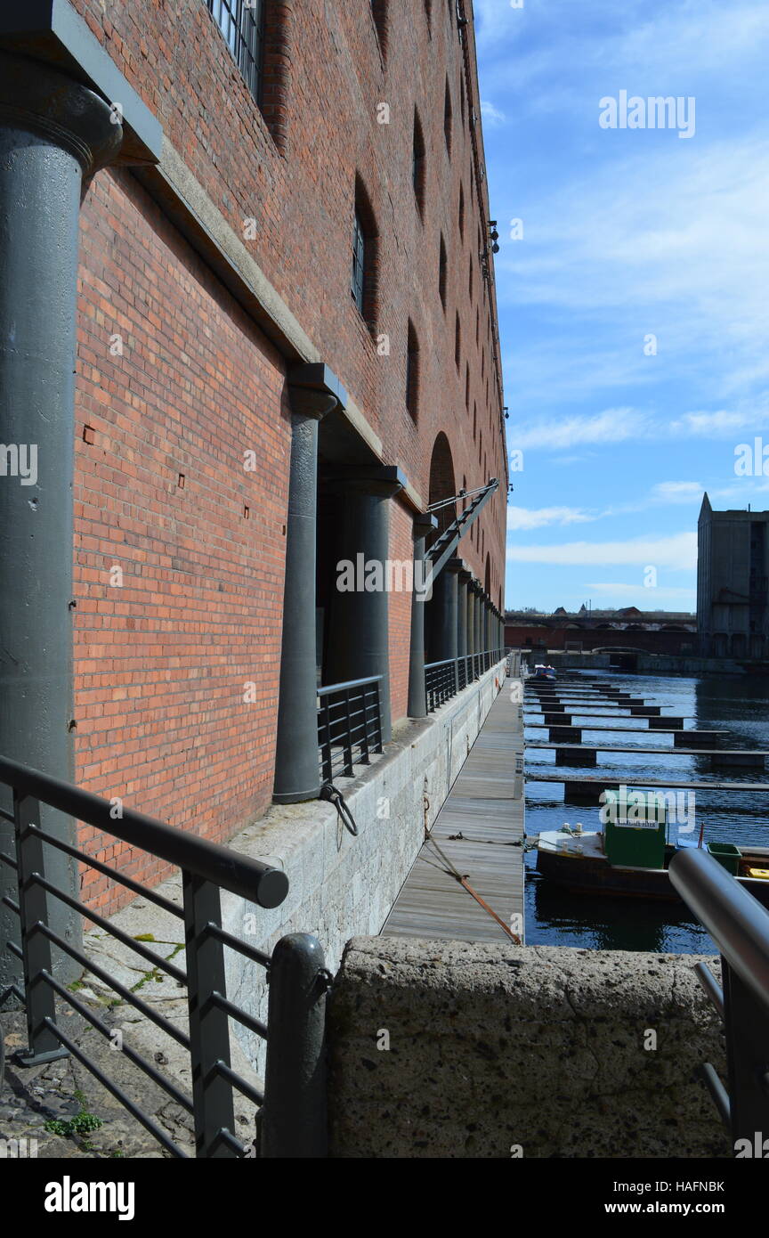 Seitenansicht der Titanic Hotel, Stanley Dock, Liverpool-Dock Stockfoto