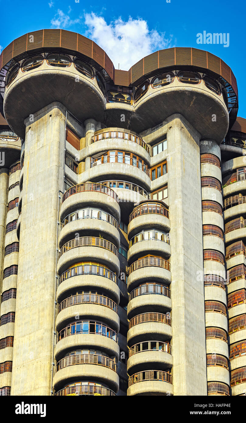 ÒTorres BlancasÓ (White Towers) building detail, a landmark of Madrid's architectural history, by architect Saenz de Oiza. 1961-1969. Madrid. Spain. Stockfoto