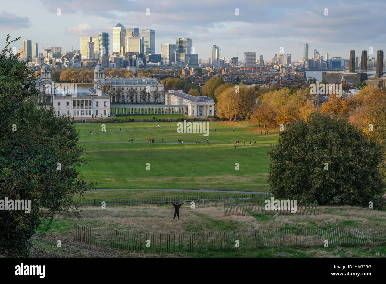 Canary Wharf und das National Maritime Museum, fotografiert vom Observatorium in Greenwich. Stockfoto