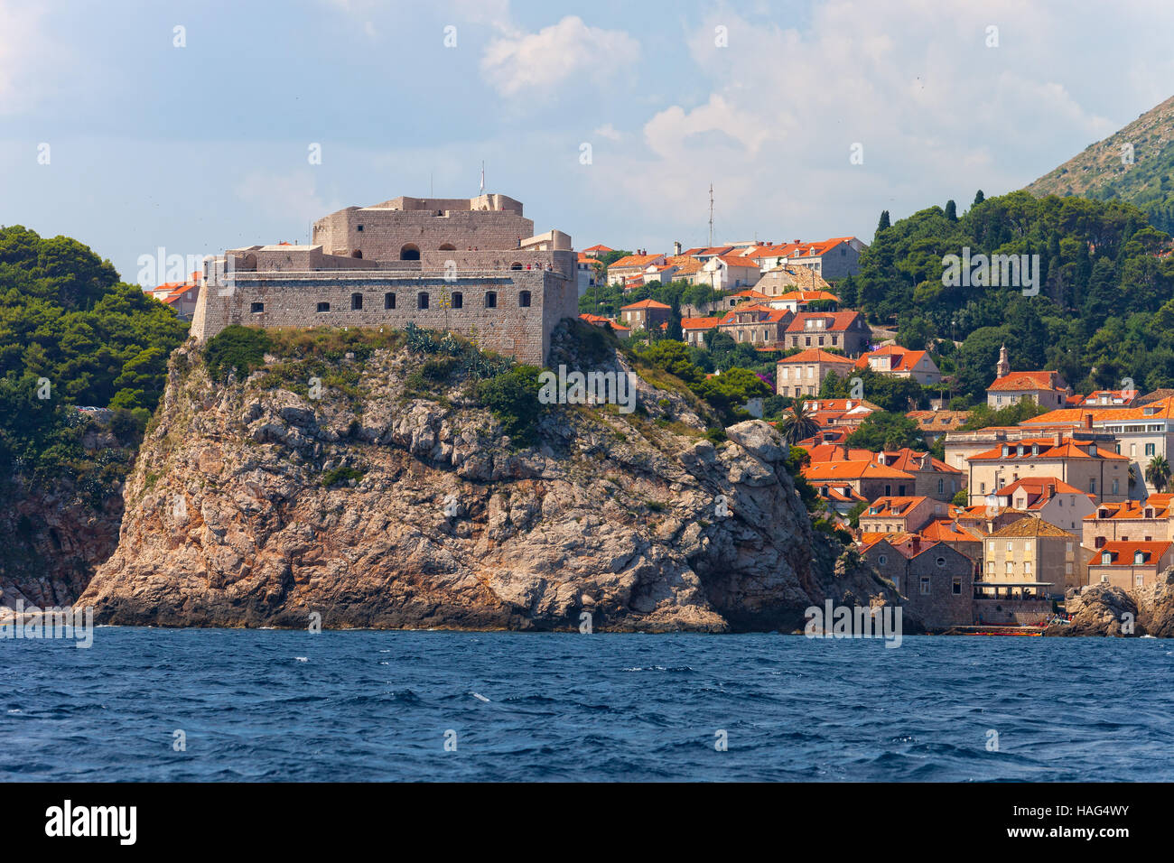 Die Mauern von Dubrovnik, steinerne Mauern umgeben alte Stadt Dubrovnik, Kroatien. Stockfoto