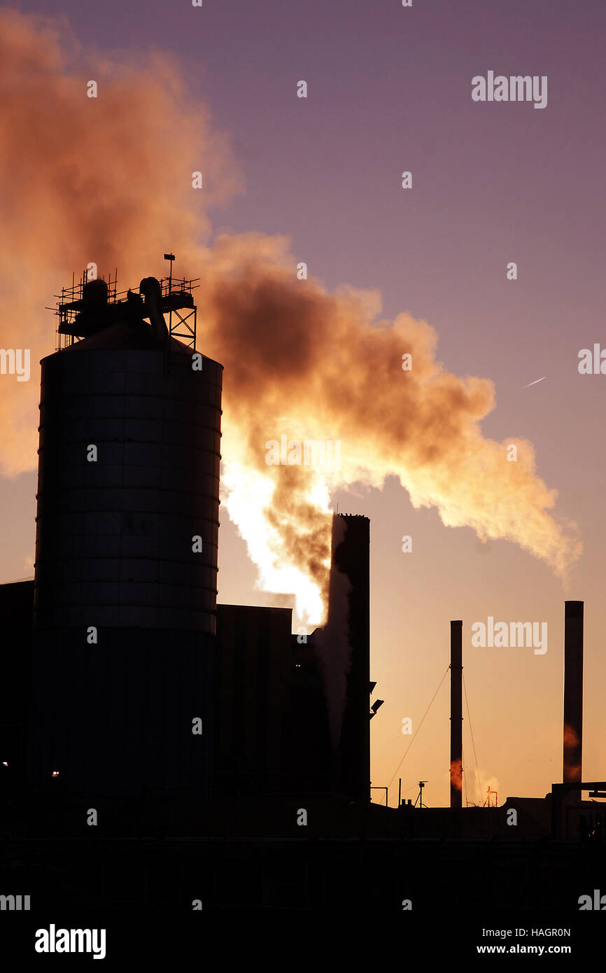 Verschmutzung und ökologische Zerstörung von Industriechemikalien und Rauch, Hull, Kingston upon Hull, Kulturhauptstadt 2017, UK Stockfoto