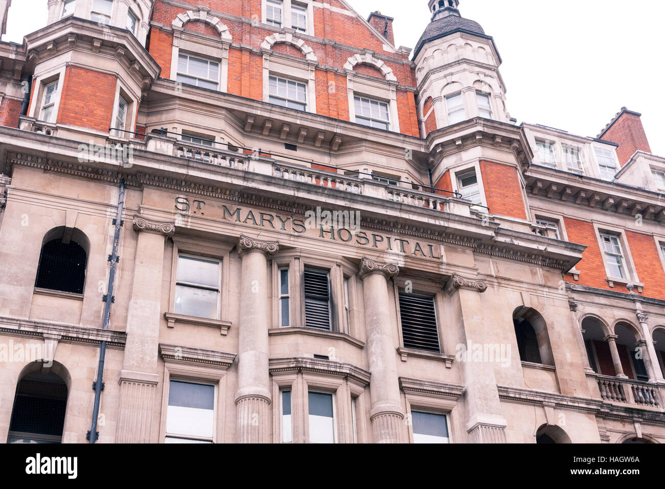 Äußere Blick auf die Altstadt Str. Marys Krankenhaus Gebäude, Paddington, London, UK Stockfoto