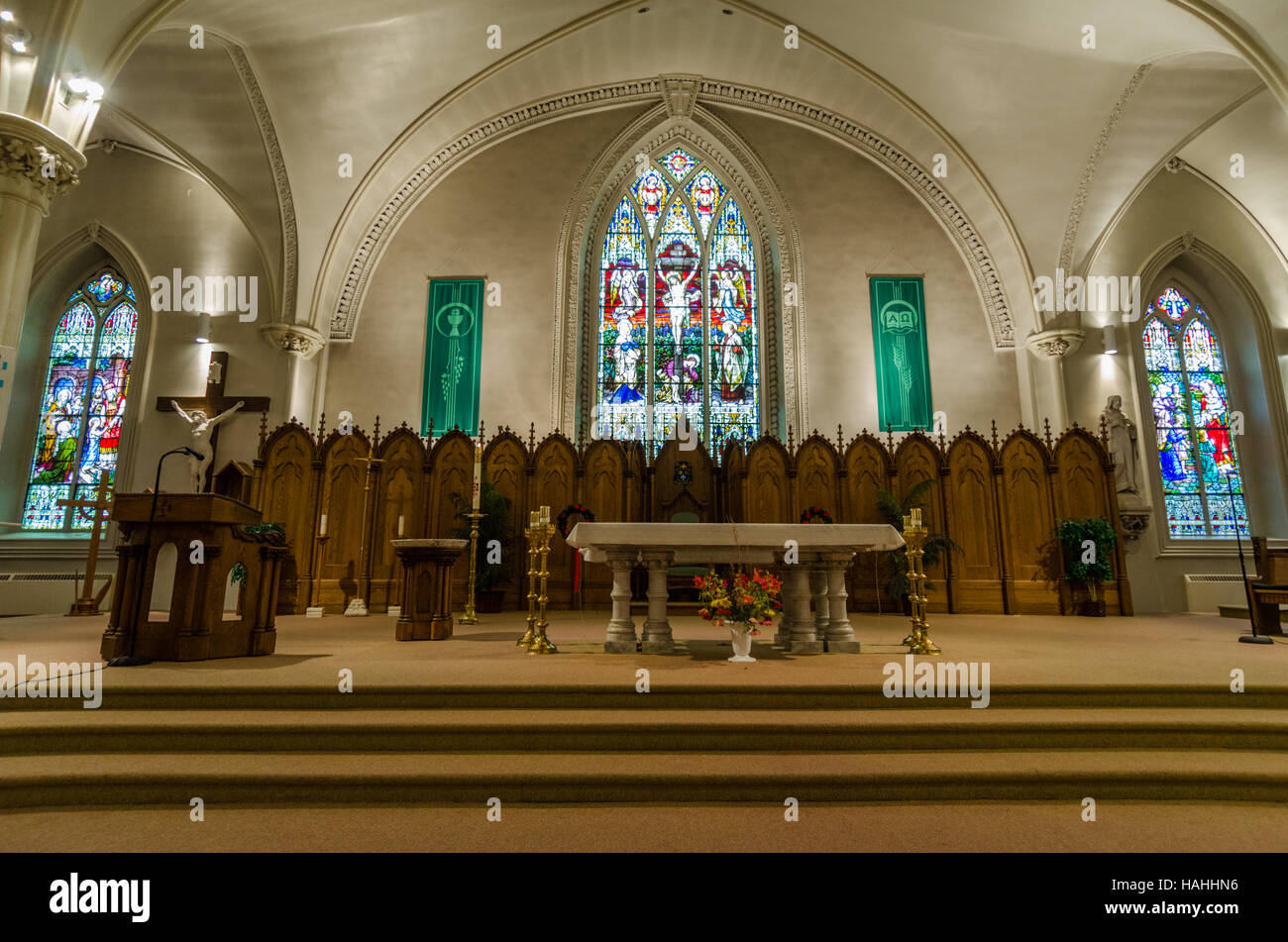 Innenansicht mit Altar in der Kathedrale von Saint Catherine von Alexandria Kirche. Stockfoto