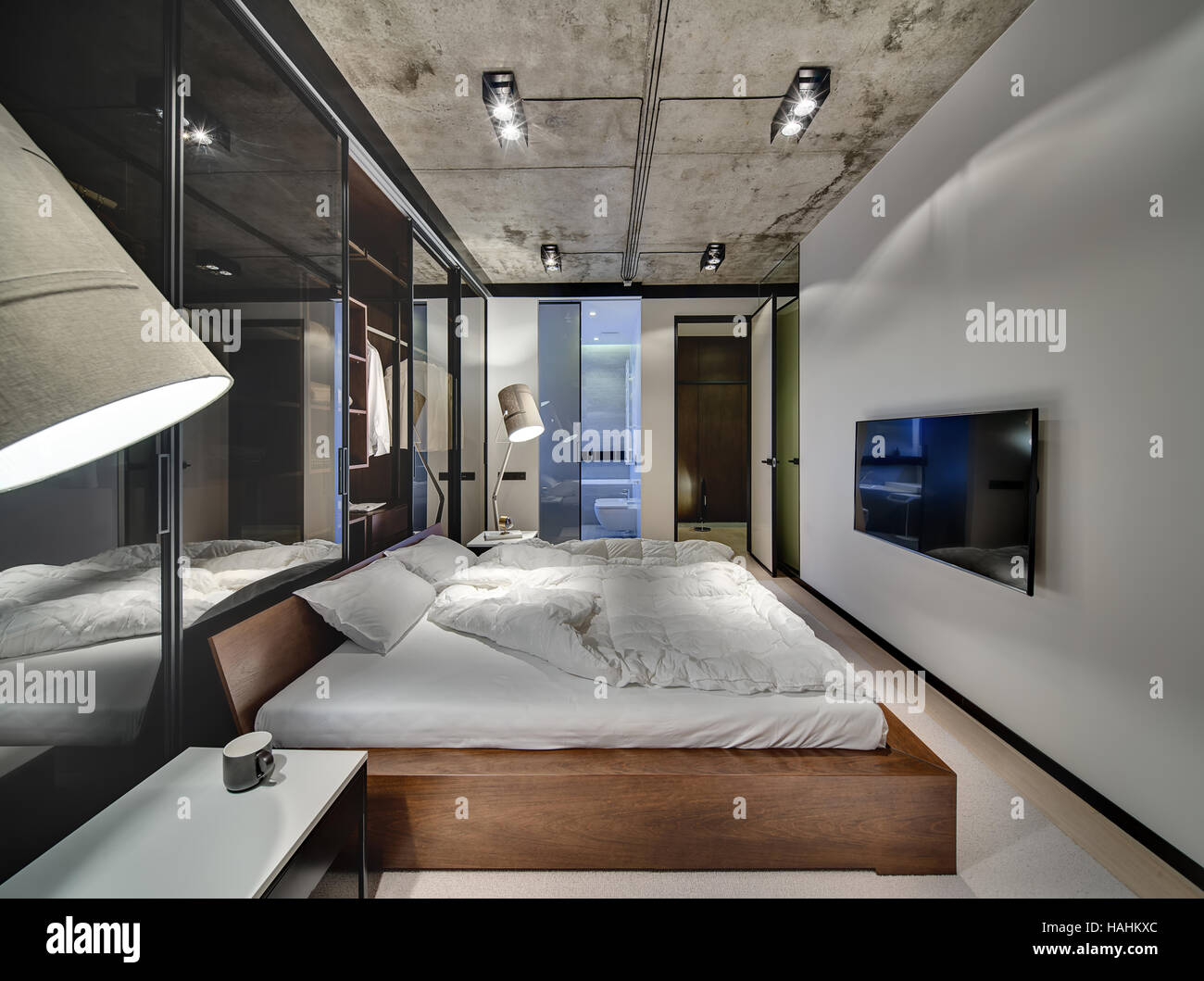 Schlafzimmer im Loft-Stil Stockfoto