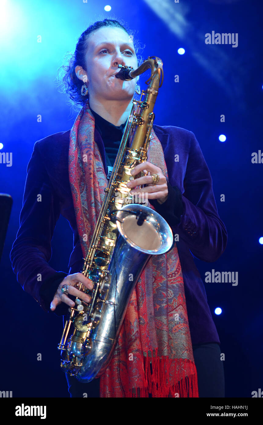 Hackney Colliery Band sind eine moderne Torsion auf der Brass Band Thema und spielte bei der Abschlussfeier der Olympischen Spiele 2012 in London Stockfoto