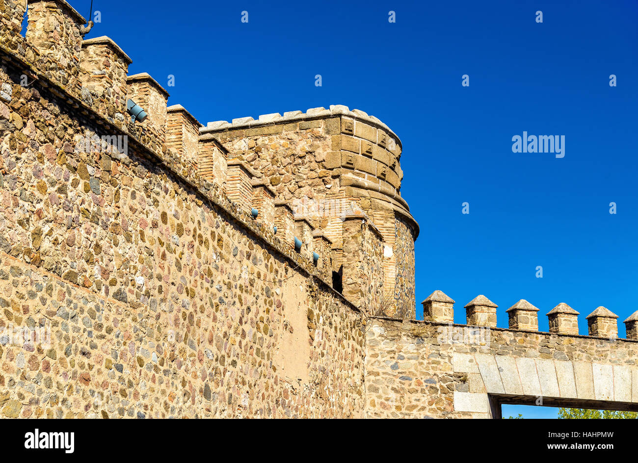 Details der Puerta de Bisagra Nueva Tor in Toledo - Spanien Stockfoto