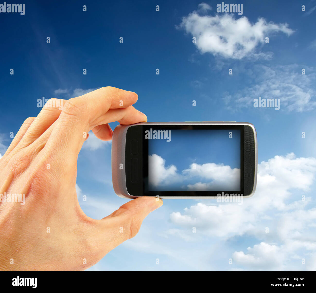 Aufnahme der Himmel mit Smartphone Stockfoto
