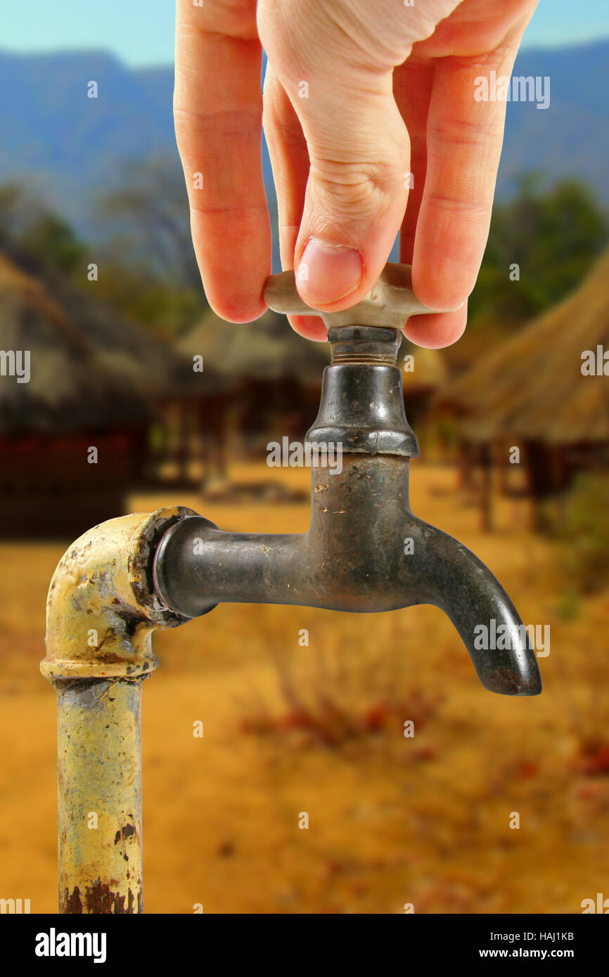 Wasserhahn in Afrika-Dorf Stockfoto