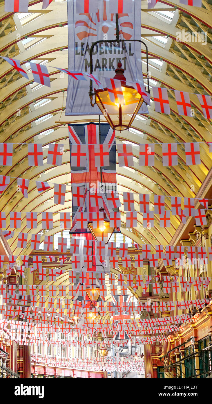 Leadenhall Market Interieur mit St George Flags eingerichtet Stockfoto