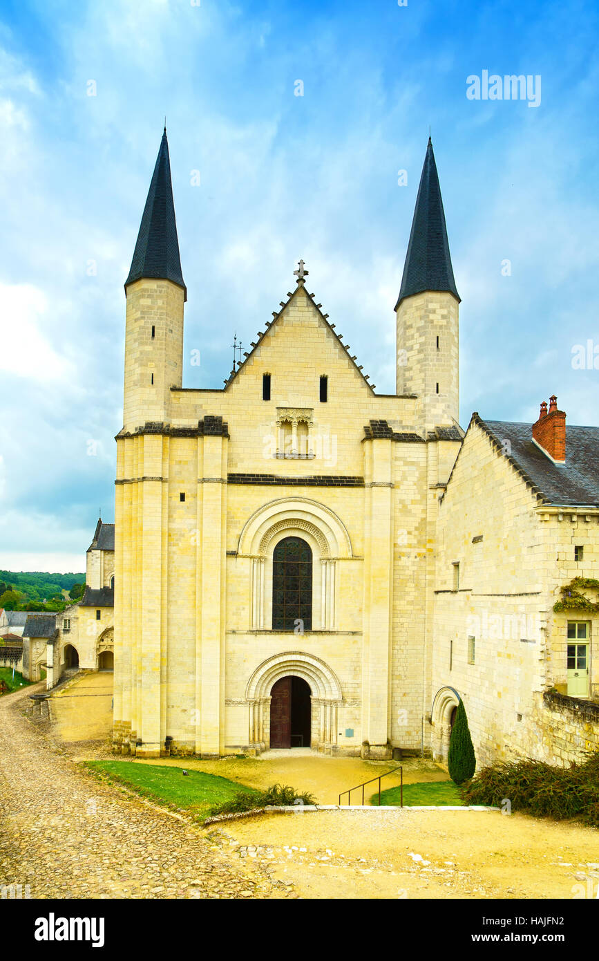 Fontevraud Abbey Wahrzeichen, West Fassade Kirche. Religiöse Gebäude. Loire-Tal. Frankreich, Europa. Stockfoto