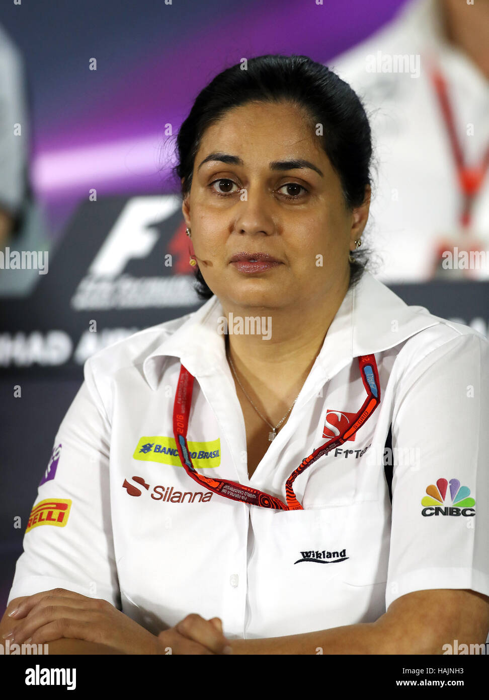 Sauber Teamchef Monisha Kaltenborn während des Trainings auf dem Yas Marina Circuit, Abu Dhabi. DRÜCKEN SIE VERBANDSFOTO. Bilddatum: Freitag, 25. November 2016. Siehe PA Story AUTO Abu Dhabi. Bildnachweis sollte lauten: David Davies/PA Wire. Stockfoto