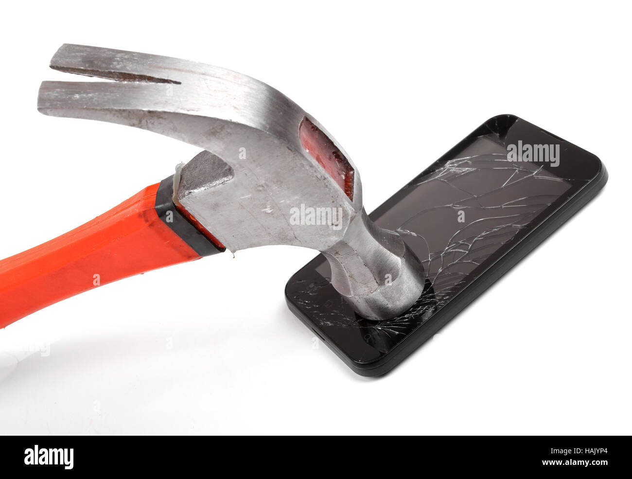 Hammer und Smartphone mit zertrümmerten display Stockfoto