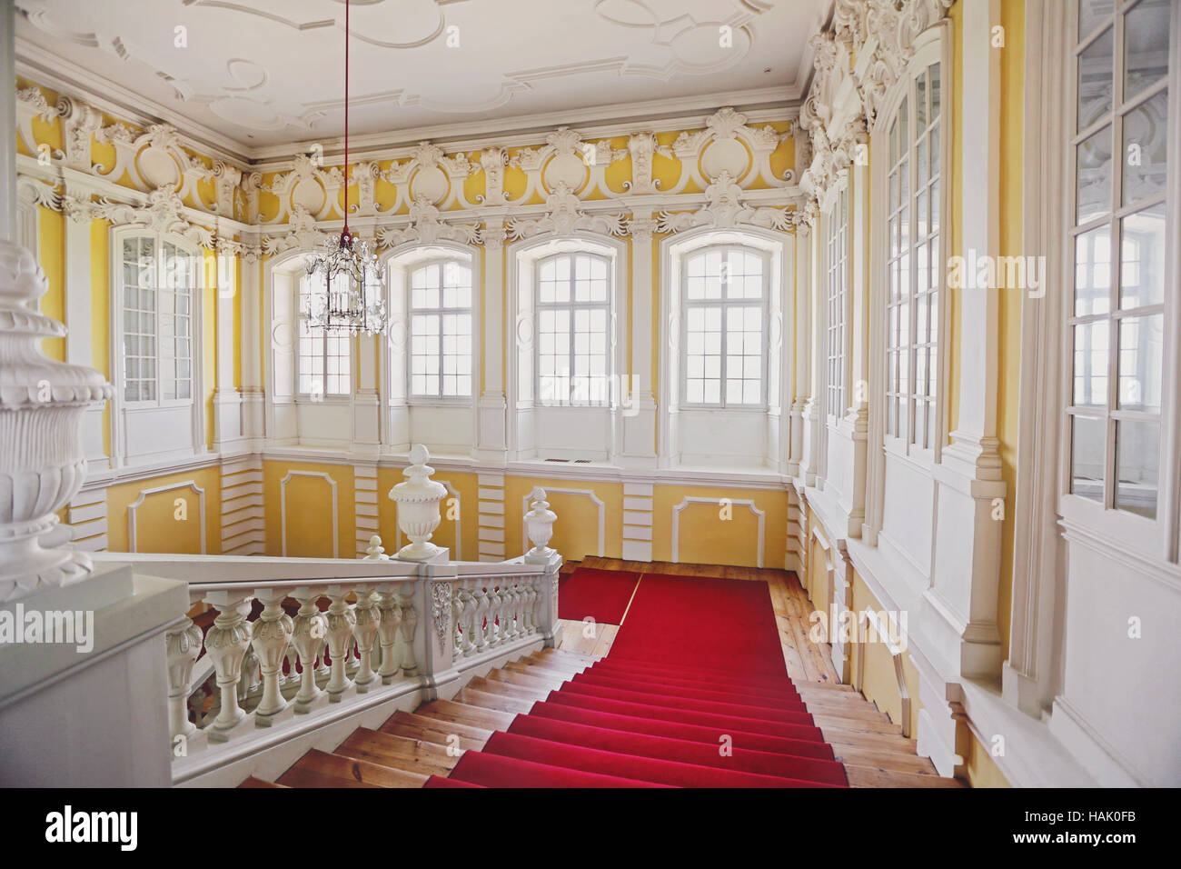 neoklassische Marmortreppe im Schloss Rundale, Lettland Stockfoto