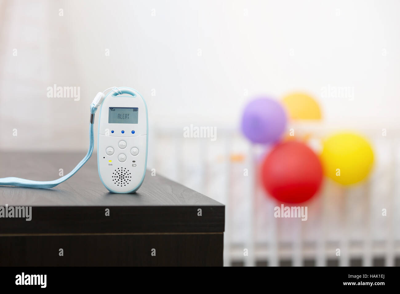 Wireless Baby Monitor-Gerät auf dem Tisch Stockfoto
