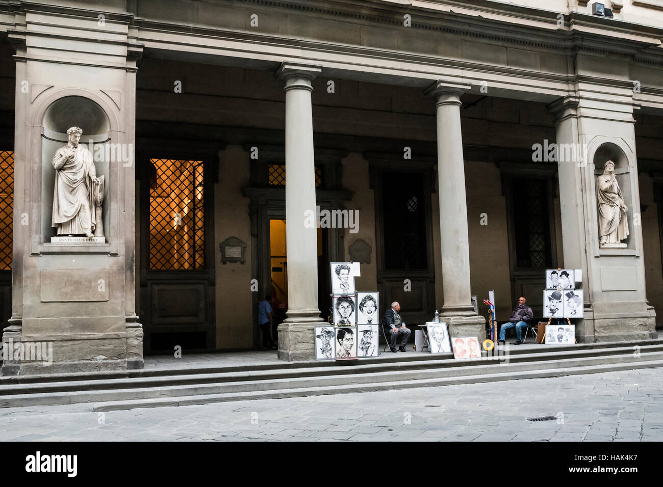 Straßenkünstler und antike Skulpturen, Florenz, Hauptstadt der Region Toskana, Italien Stockfoto