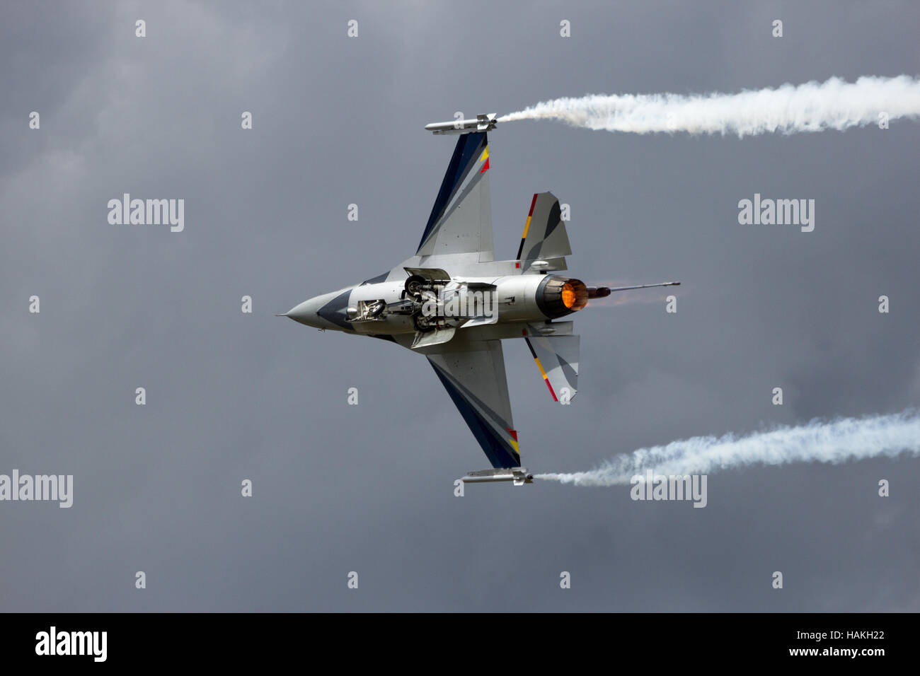 Belgische Luftwaffe f-16 Solo erklingt in der niederländischen Luftwaffe Open Day anzeigen Stockfoto