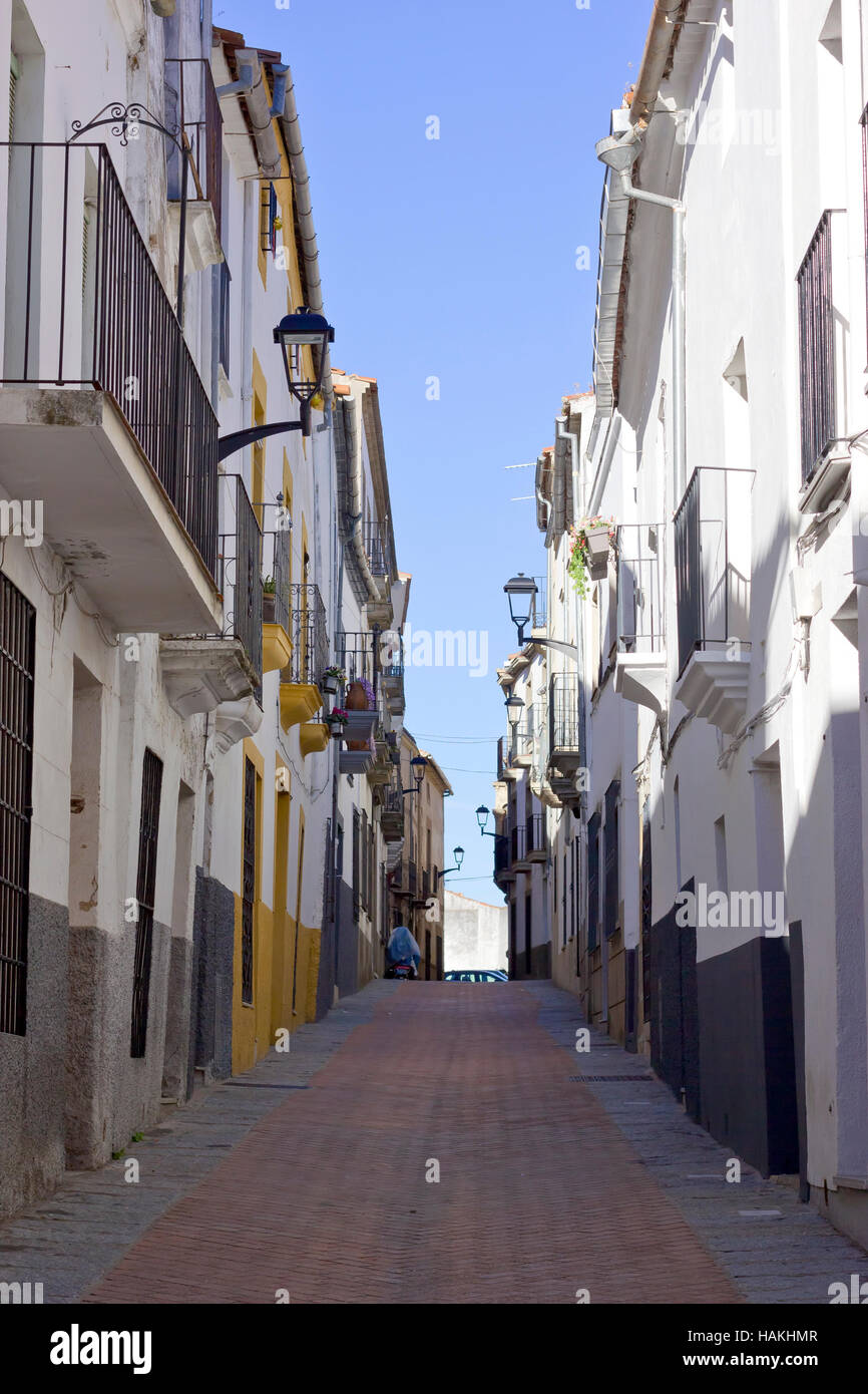 Gemeinsamen Straße in spanisches Dorf (Plasencia, Cáceres, Extremadura, Spanien). Stockfoto