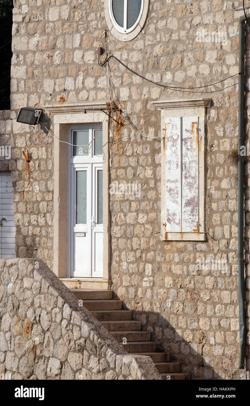 Haus im alten Hafen Kolorina, Dubrovnik, Kroatien am 30. November 2015. Stockfoto